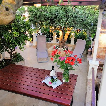 T&D Apartmani พูลา ภายนอก รูปภาพ