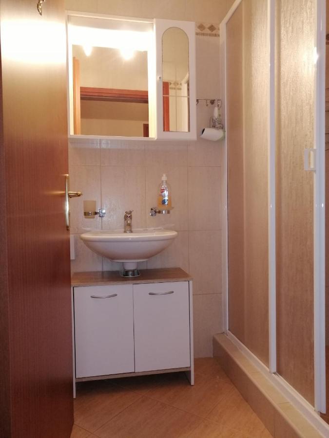 T&D Apartmani พูลา ภายนอก รูปภาพ