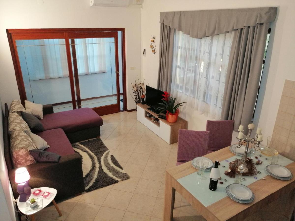 T&D Apartmani พูลา ภายนอก รูปภาพ