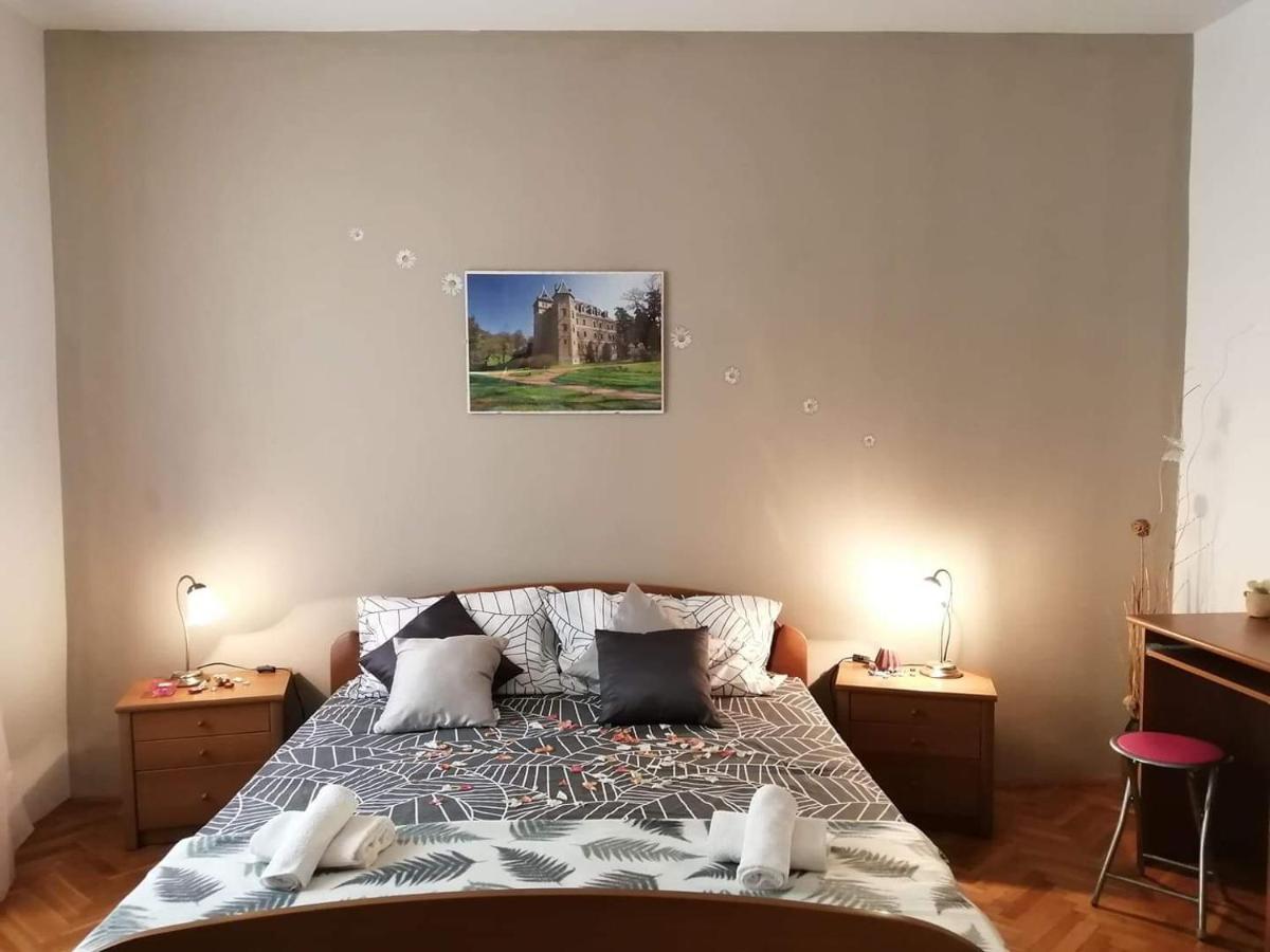 T&D Apartmani พูลา ภายนอก รูปภาพ