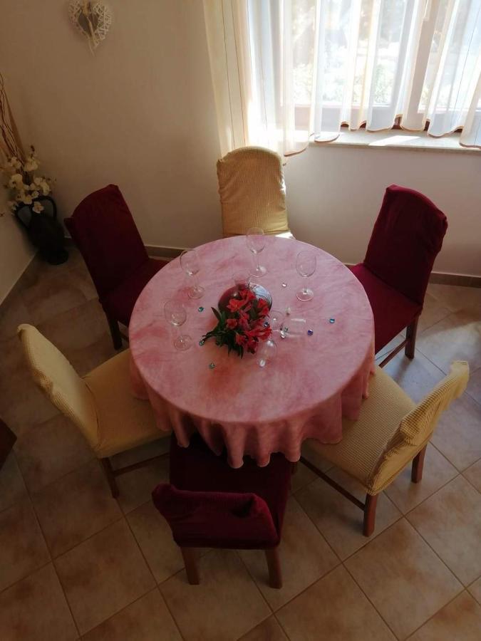 T&D Apartmani พูลา ภายนอก รูปภาพ